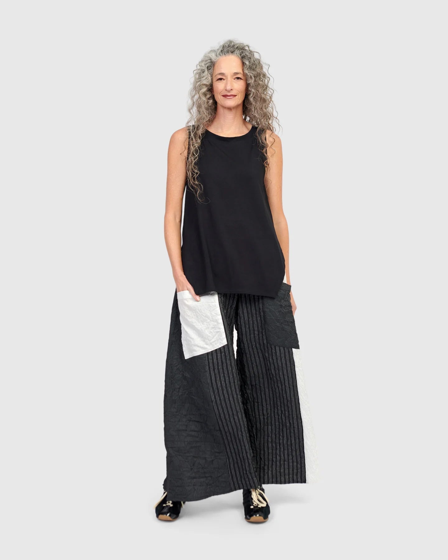 Essential Angled Hem Tank, Black