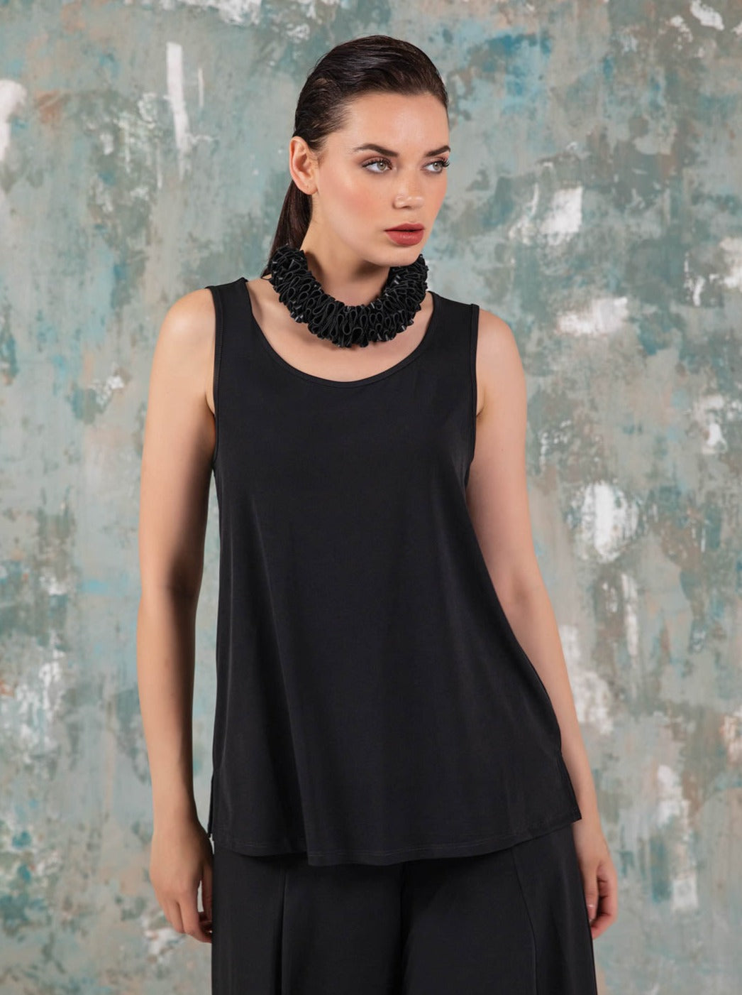 Dilly Tank, Black Vogue