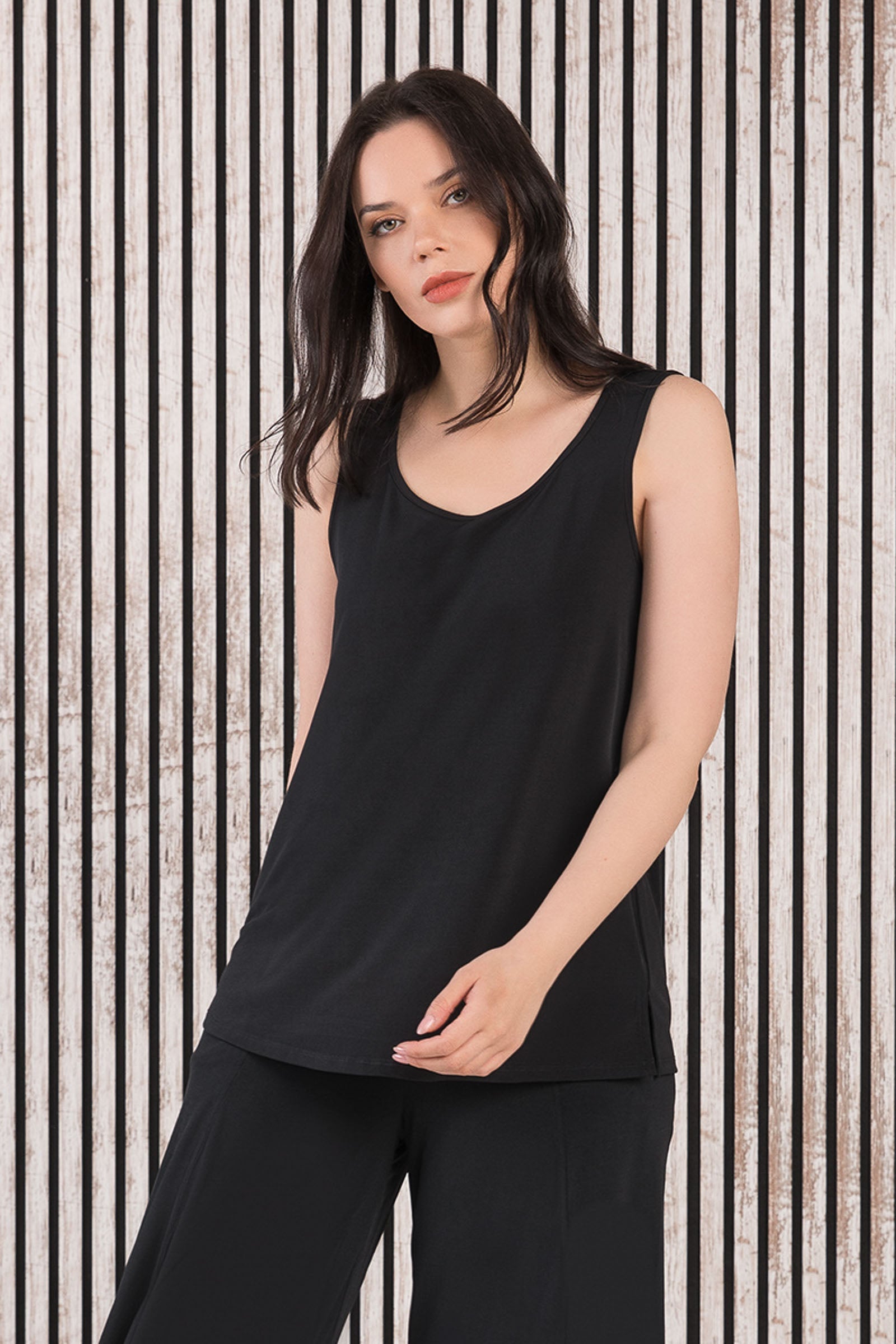 Dilly Tank, Black Vogue
